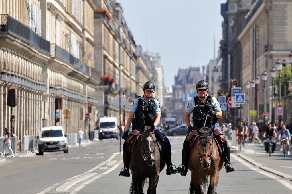 Gendarmes, France, Paris